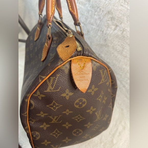Louis Vuitton Speedy 30 Monogram Canvas Vintage Handbag Made in USA - Picture 5 of 16